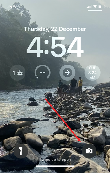 Camera icon on iPhone Lock Screen